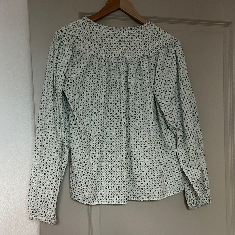 Universal Thread White and Blue Patterned Blouse - Picture 7 of 13